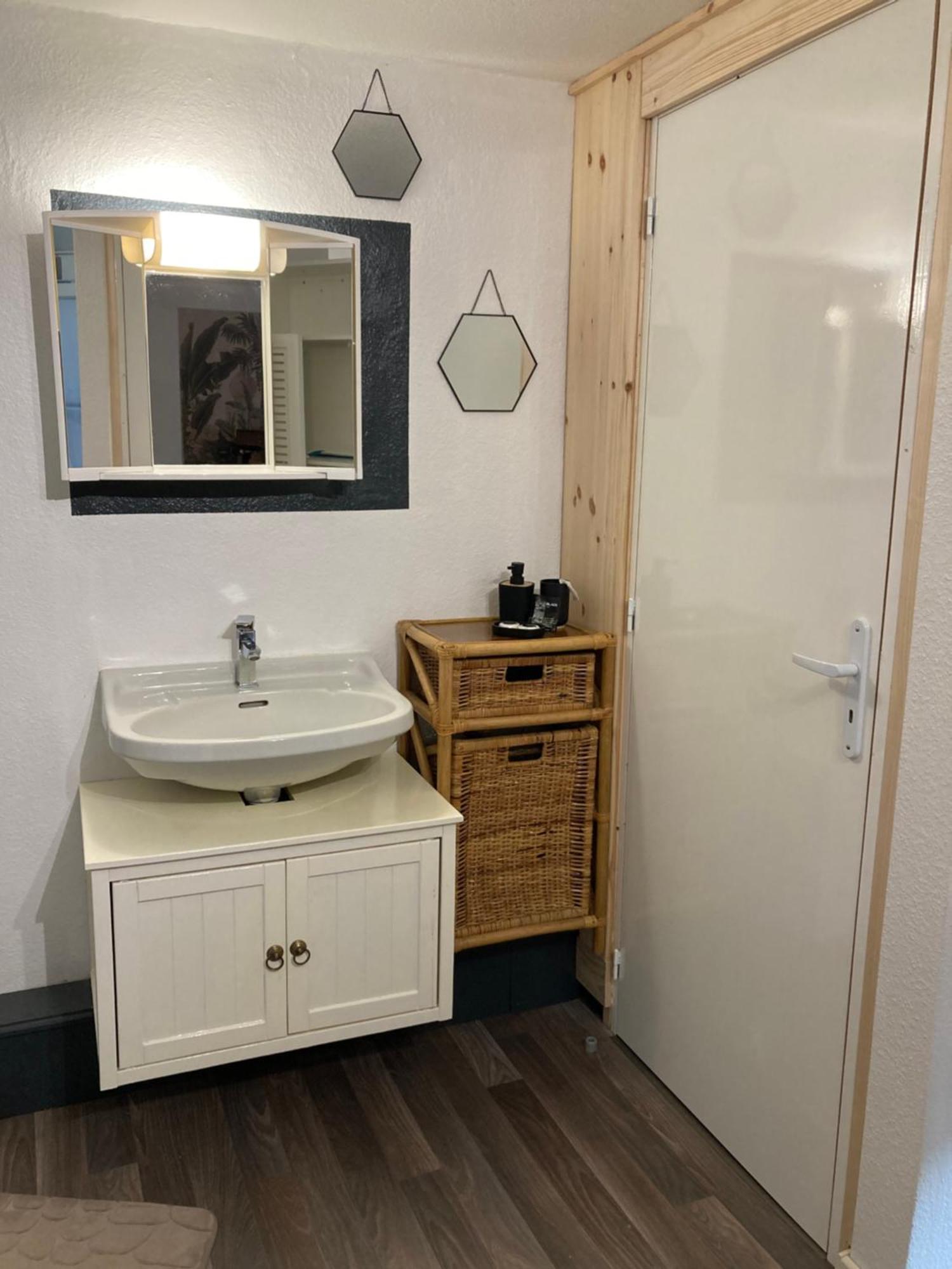 Gite D'Avalon Chambre 7 Динант Екстериор снимка